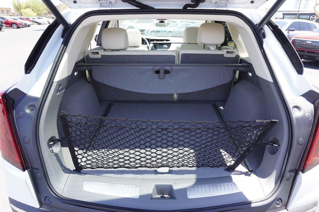 new 2025 Cadillac XT5 car, priced at $56,590