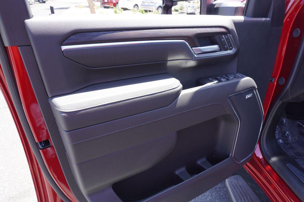 new 2025 GMC Sierra 2500 car, priced at $72,670