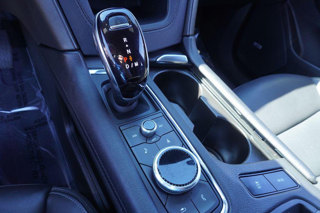 used 2024 Cadillac XT6 car, priced at $38,335