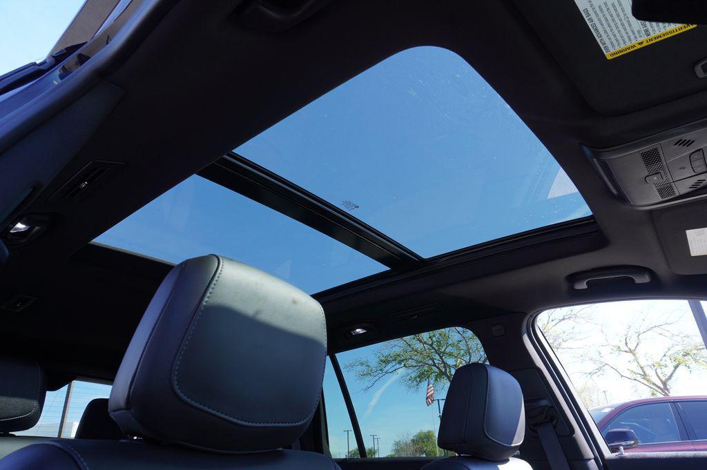 used 2024 Cadillac XT6 car, priced at $38,335