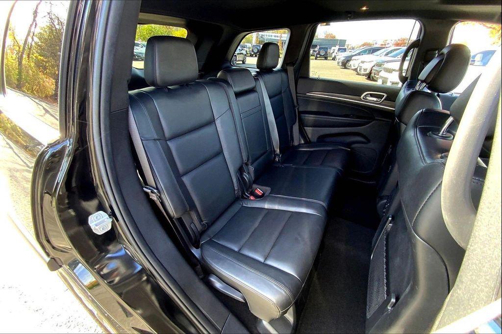 used 2021 Jeep Grand Cherokee car, priced at $17,990