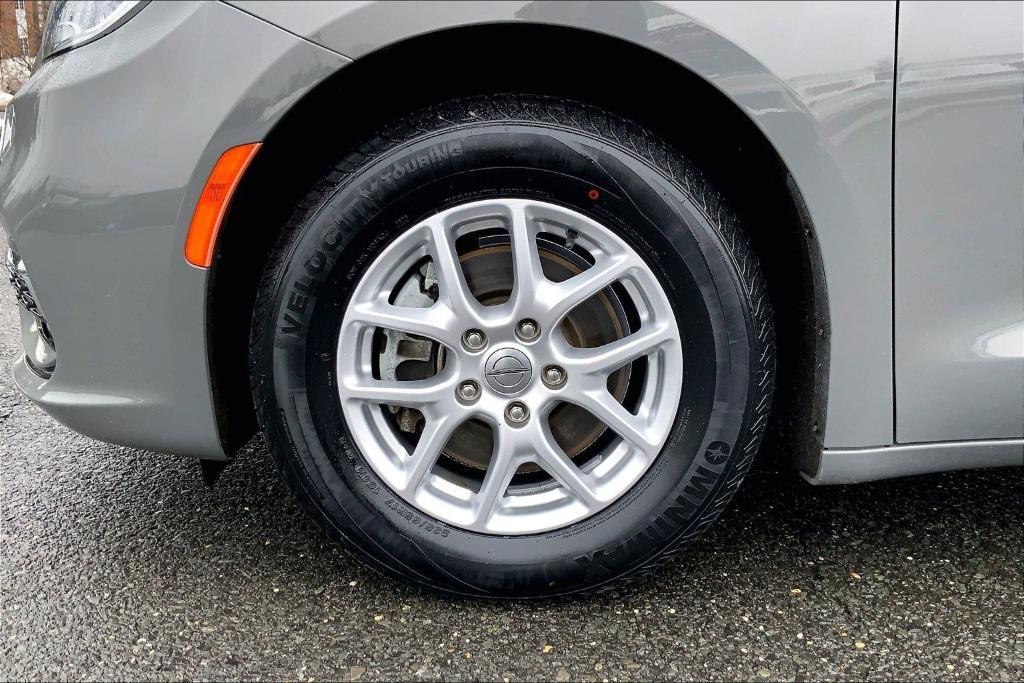 used 2023 Chrysler Pacifica car, priced at $29,990