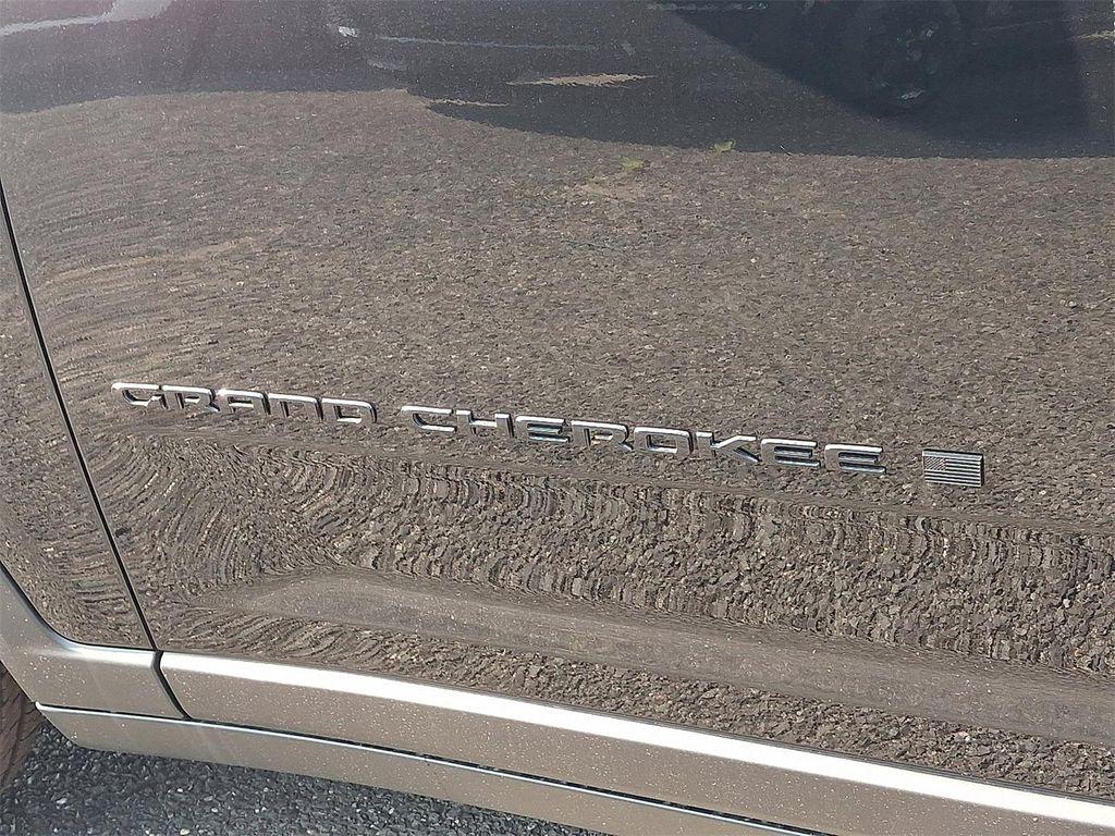 new 2025 Jeep Grand Cherokee L car, priced at $43,733
