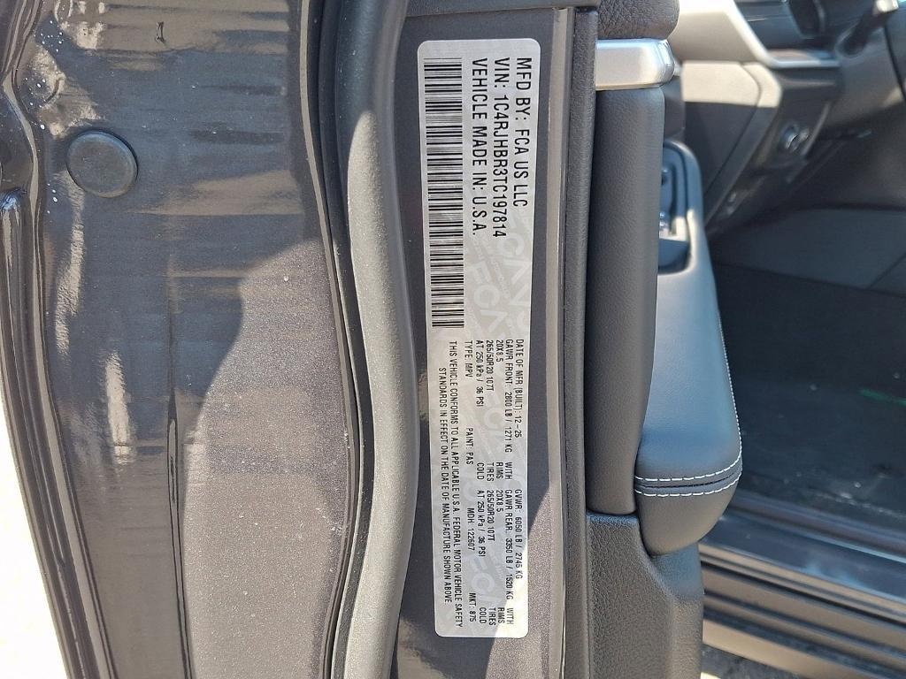 new 2026 Jeep Grand Cherokee car, priced at $47,813