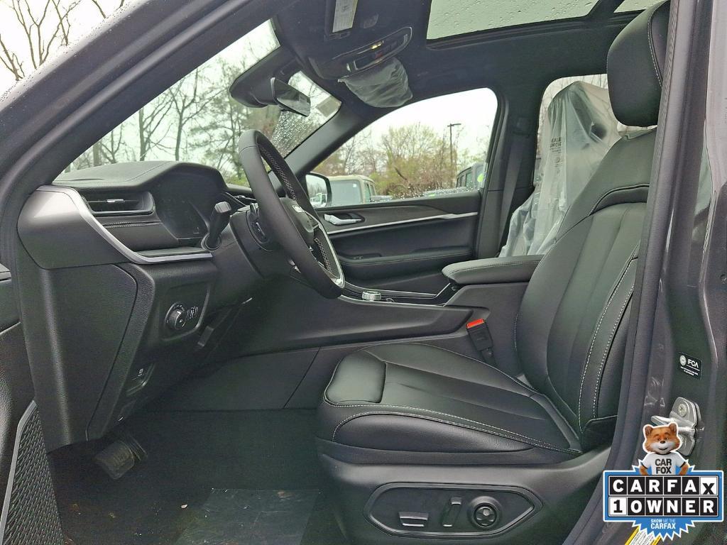 new 2026 Jeep Grand Cherokee car, priced at $47,676