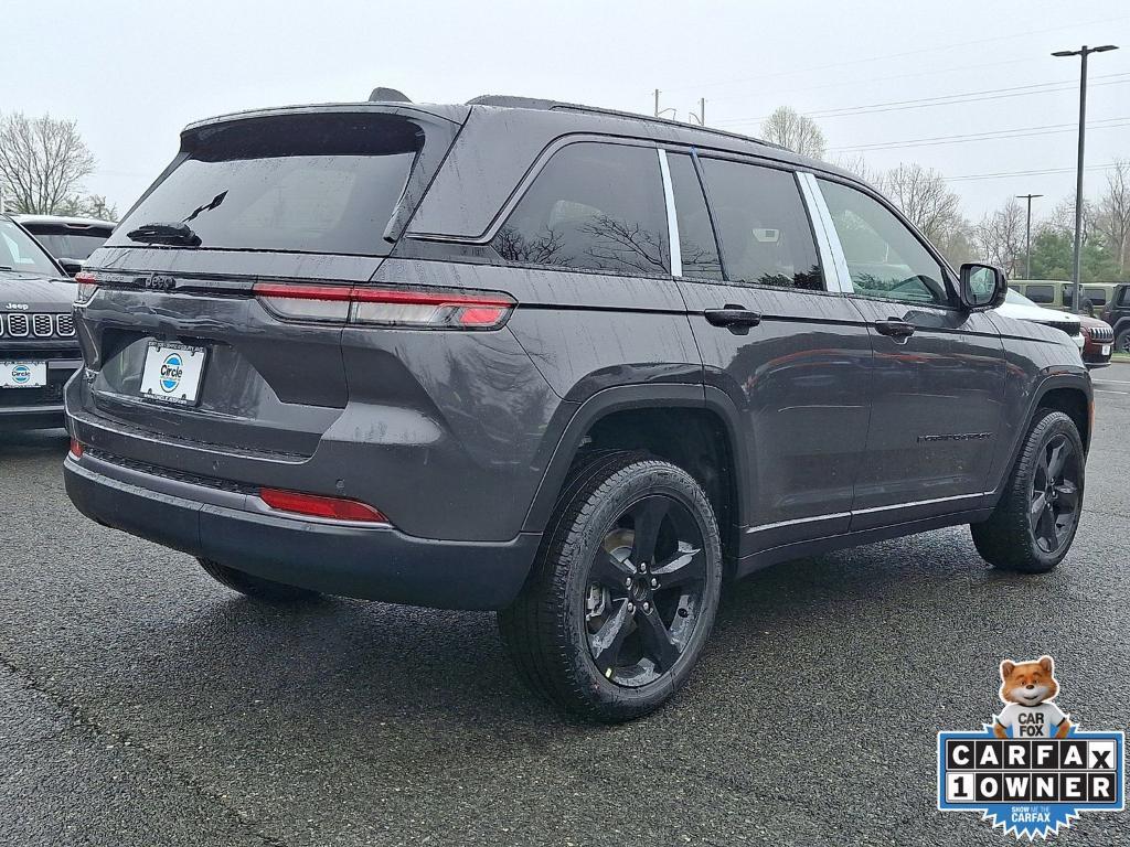 new 2026 Jeep Grand Cherokee car, priced at $47,676