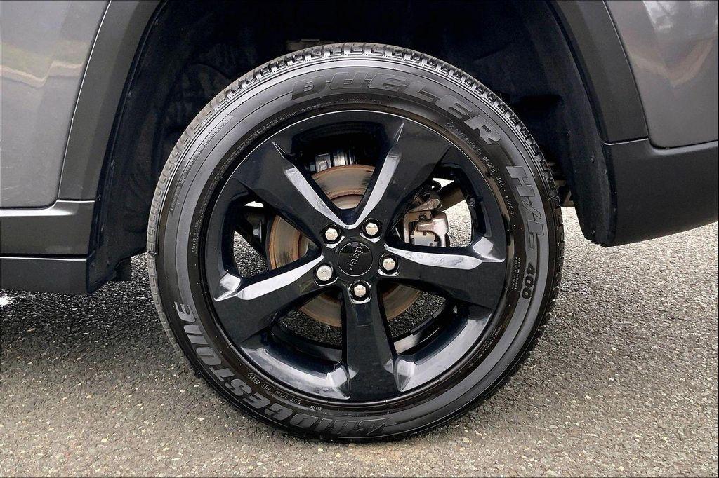 used 2024 Jeep Grand Cherokee car, priced at $33,490