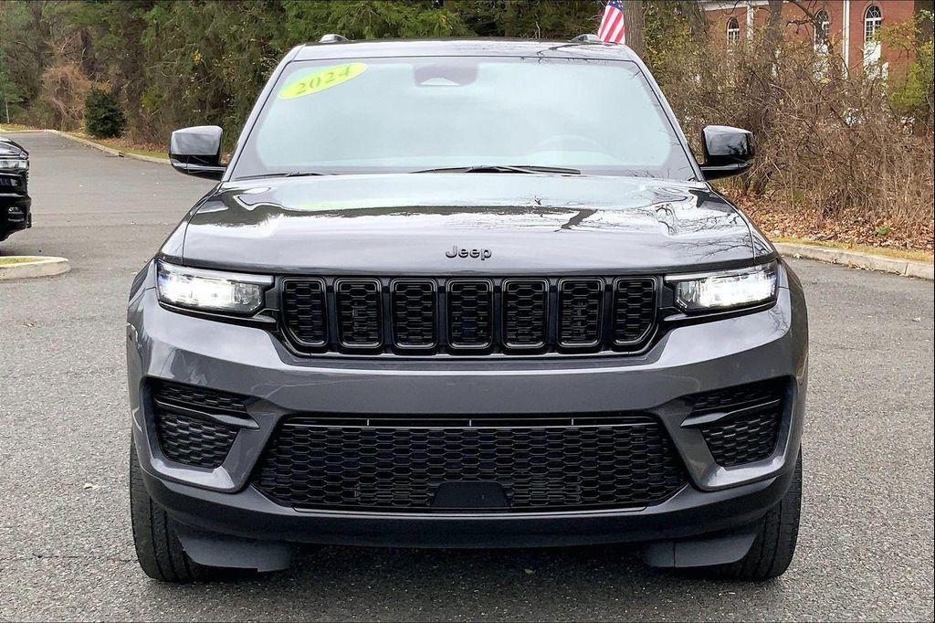 used 2024 Jeep Grand Cherokee car, priced at $33,490