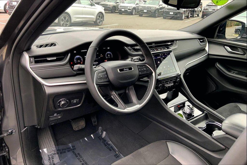 used 2024 Jeep Grand Cherokee car, priced at $33,490