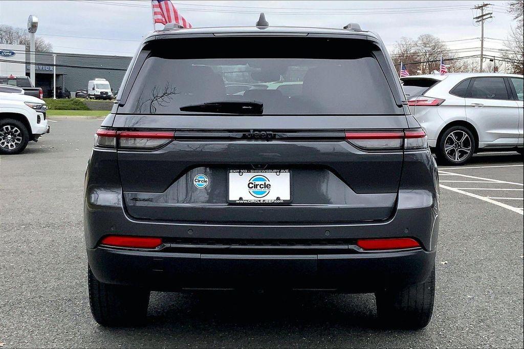 used 2024 Jeep Grand Cherokee car, priced at $33,490