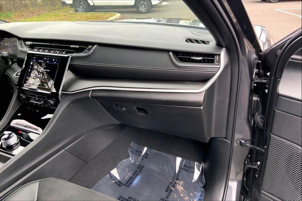 used 2024 Jeep Grand Cherokee car, priced at $33,490