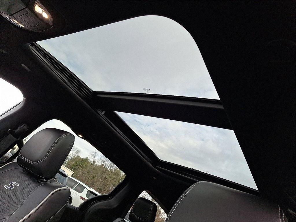 new 2026 Chrysler Pacifica car, priced at $52,721