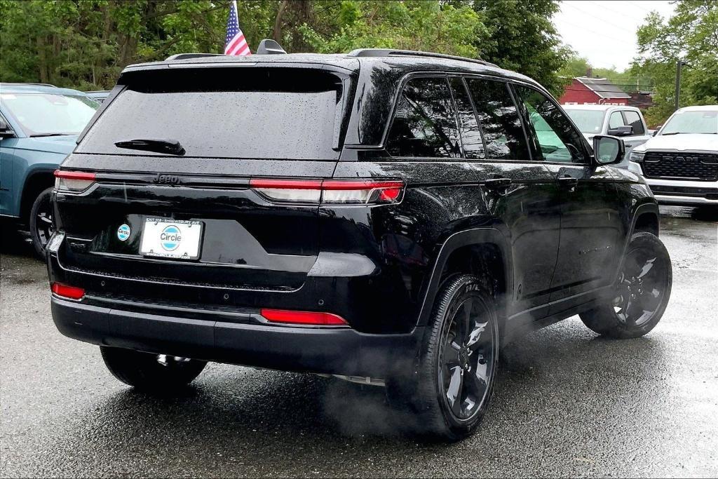 used 2025 Jeep Grand Cherokee car, priced at $36,990