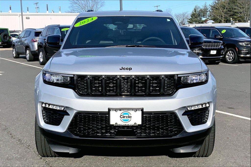 used 2024 Jeep Grand Cherokee car, priced at $37,990