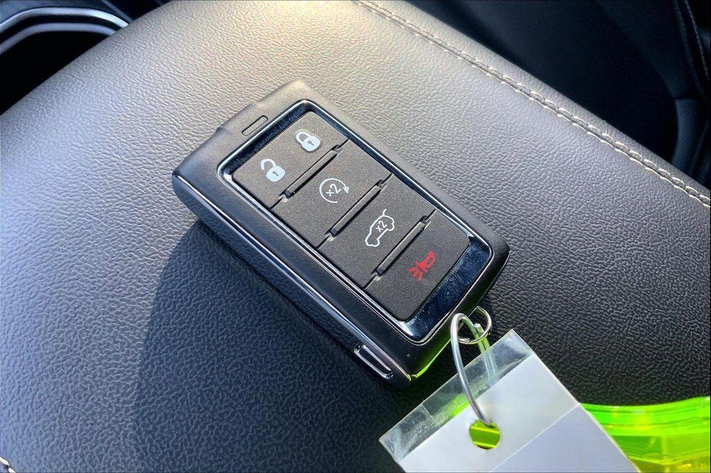 used 2024 Jeep Grand Cherokee car, priced at $37,990