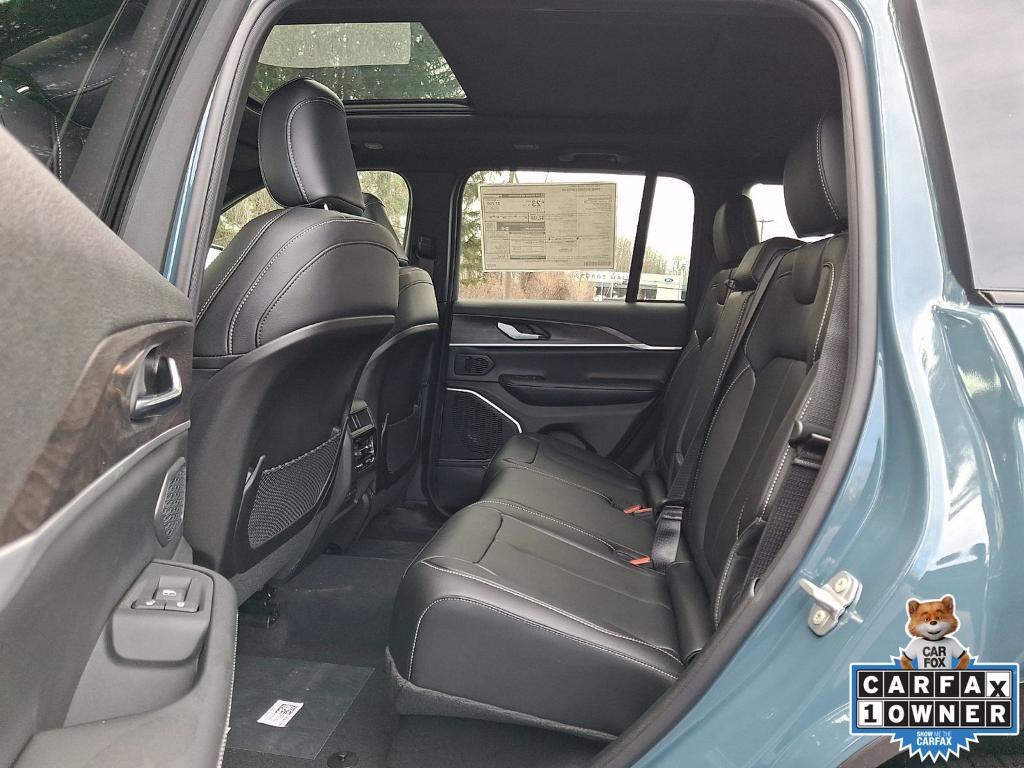 new 2026 Jeep Grand Cherokee car, priced at $43,649