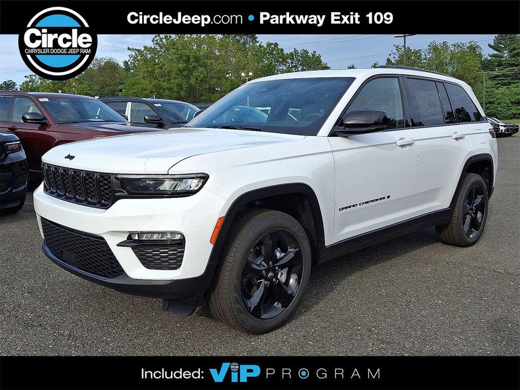 new 2025 Jeep Grand Cherokee car, priced at $47,166