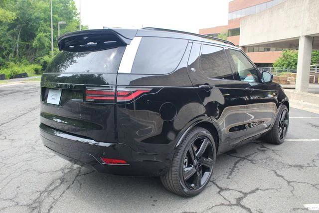 new 2025 Land Rover Discovery car, priced at $77,118