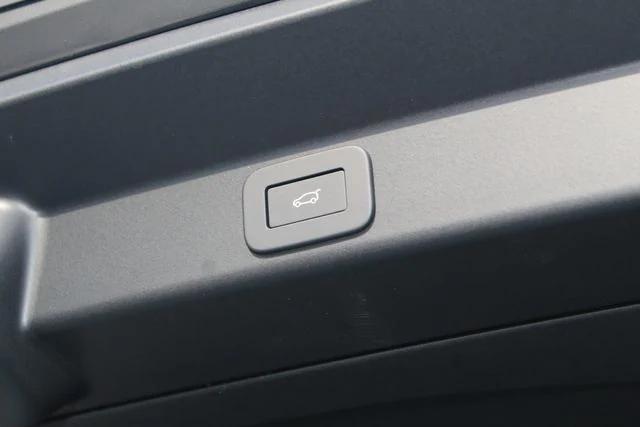 new 2026 Land Rover Range Rover Sport car, priced at $97,900