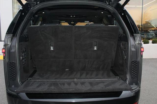 used 2022 Land Rover Discovery car, priced at $37,983