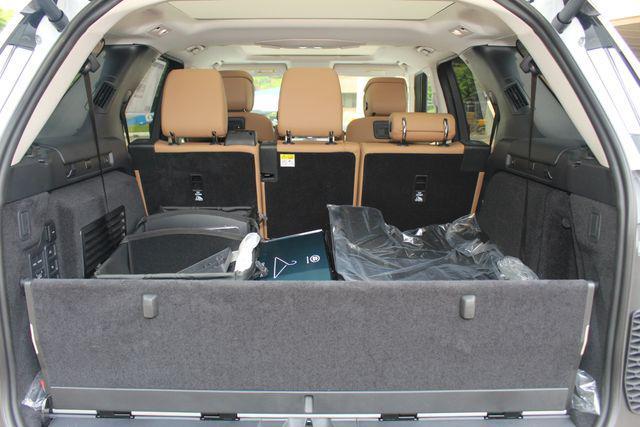 new 2025 Land Rover Discovery car, priced at $84,568