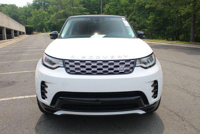 new 2025 Land Rover Discovery car, priced at $84,568