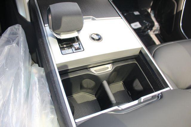 new 2025 Land Rover Range Rover car, priced at $157,900