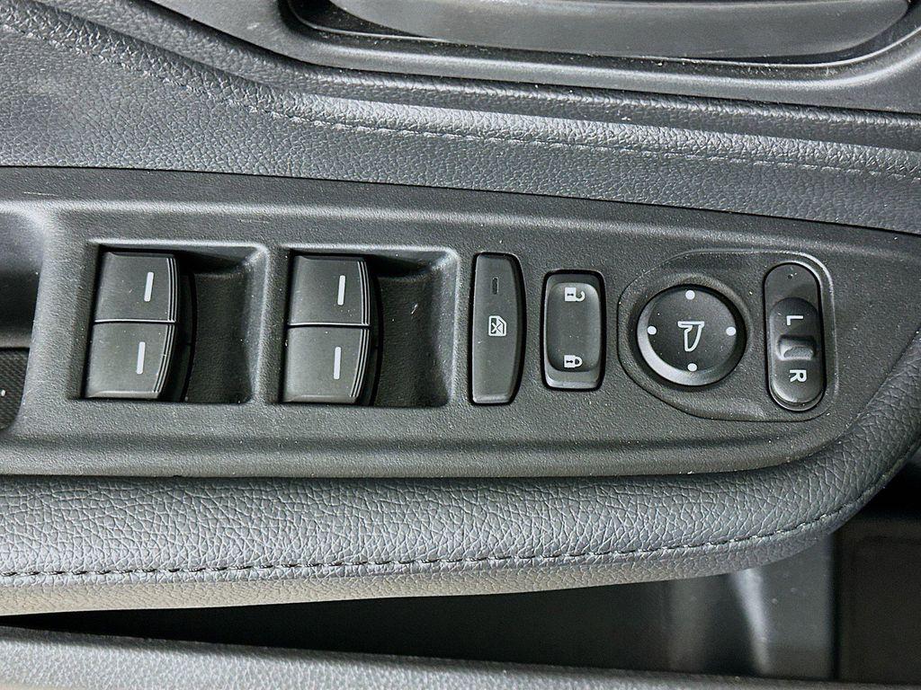 used 2025 Honda Odyssey car, priced at $36,686