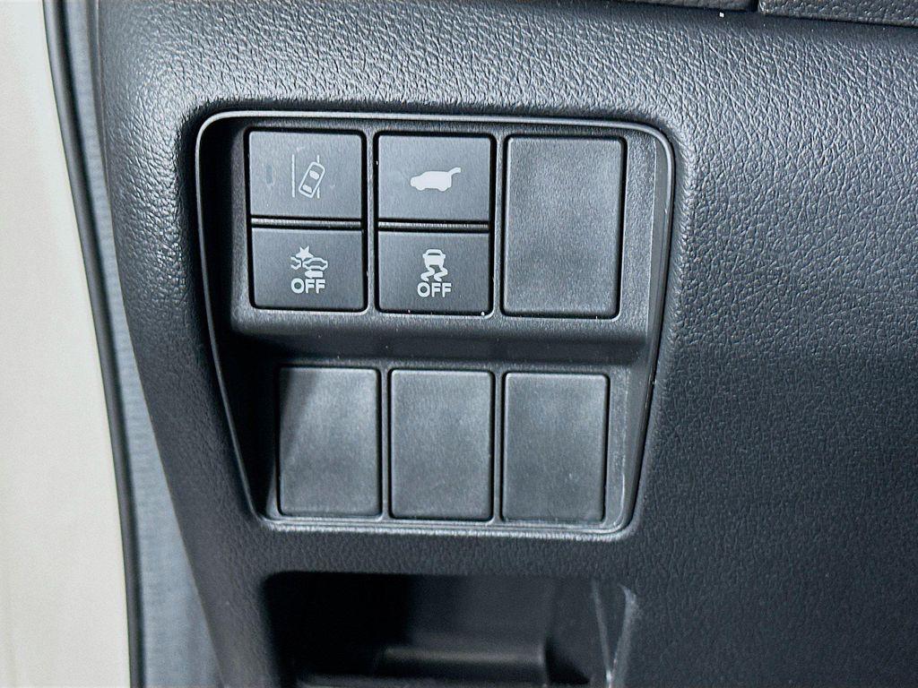 used 2018 Honda CR-V car, priced at $25,696