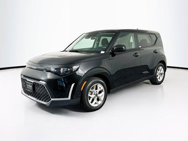 used 2024 Kia Soul car, priced at $15,996