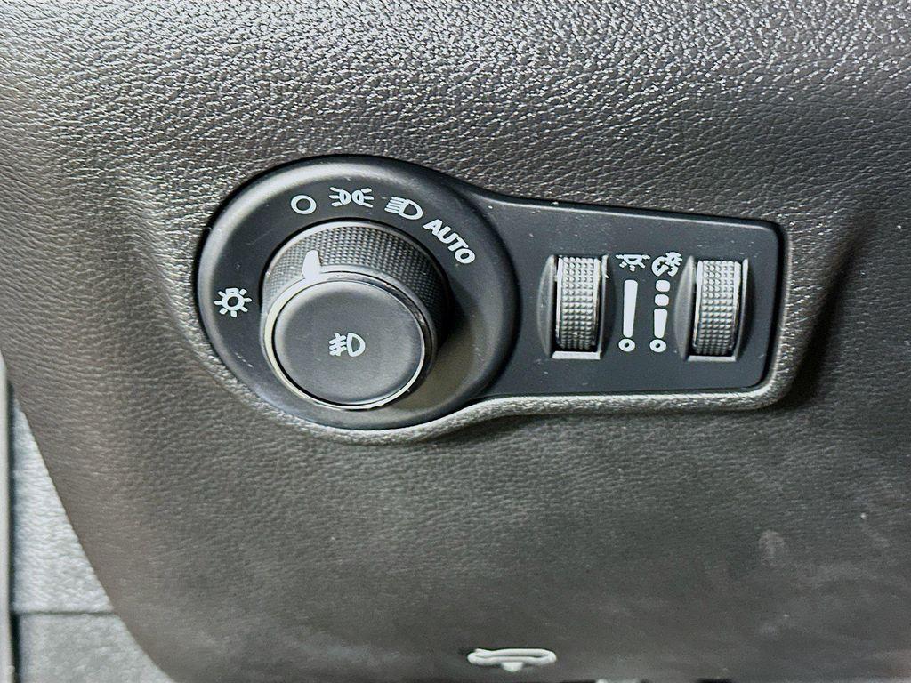 used 2022 Jeep Compass car, priced at $22,695