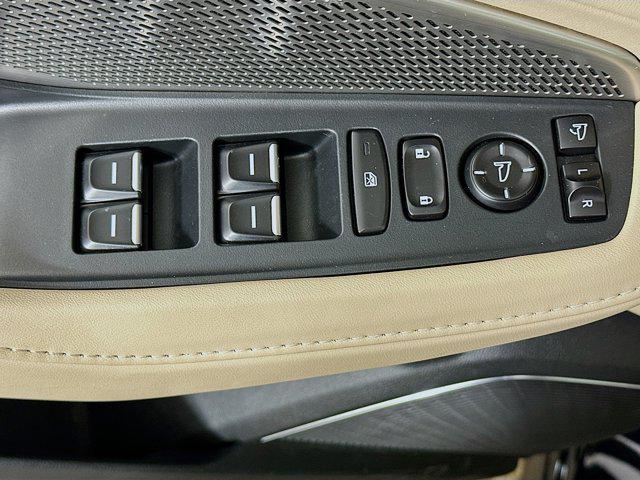 used 2023 Acura MDX car, priced at $40,096