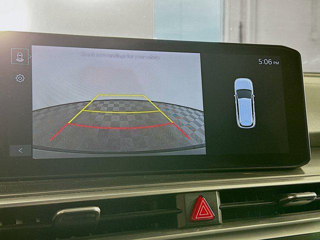 used 2024 Kia Sorento car, priced at $24,996