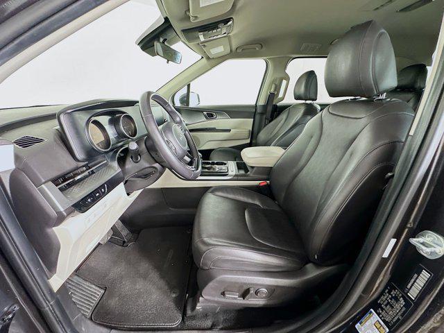 used 2024 Kia Carnival car, priced at $25,996
