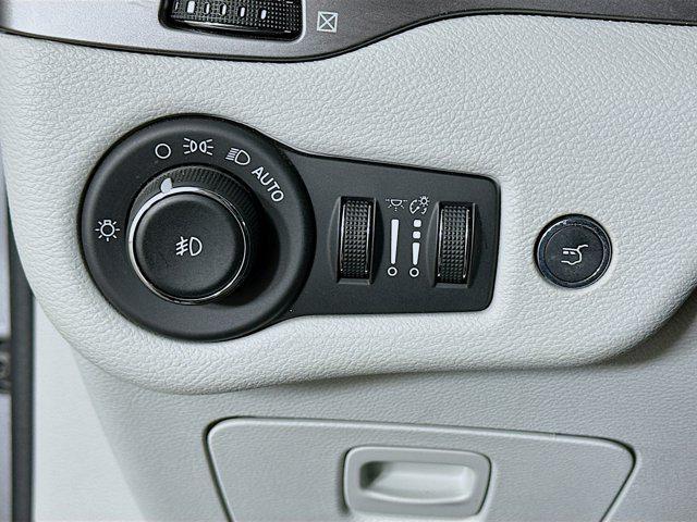 used 2019 Jeep Cherokee car, priced at $16,297