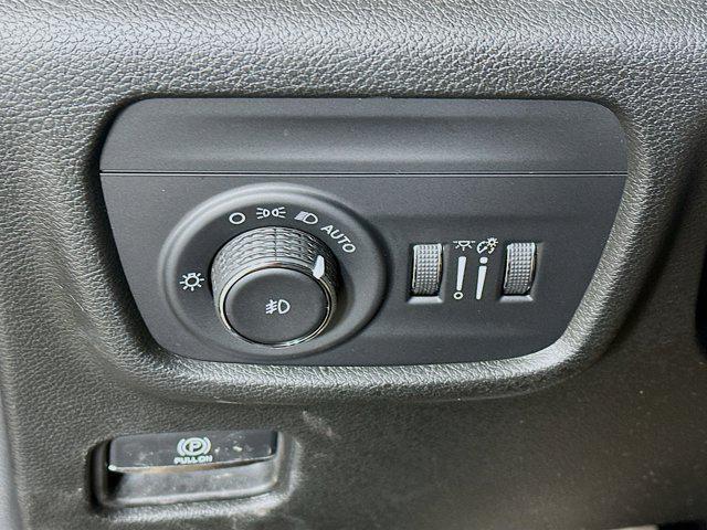 used 2023 Jeep Grand Cherokee car, priced at $32,186