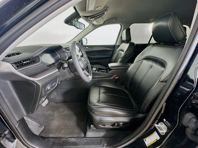 used 2023 Jeep Grand Cherokee car, priced at $32,186