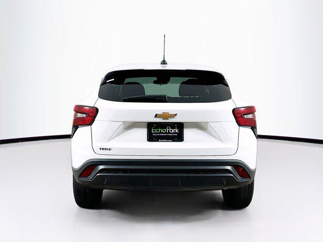 used 2025 Chevrolet Trax car, priced at $18,996