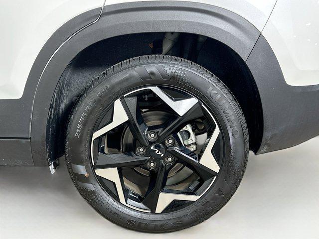 used 2025 Kia Seltos car, priced at $18,496