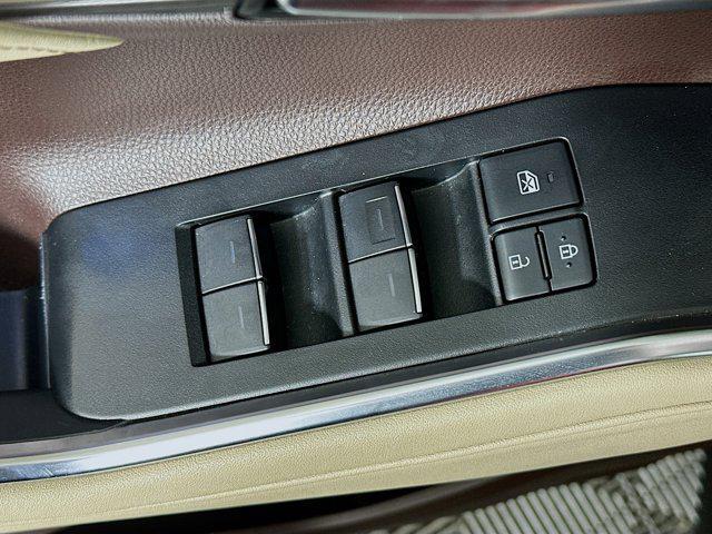 used 2020 Toyota Highlander car, priced at $32,195