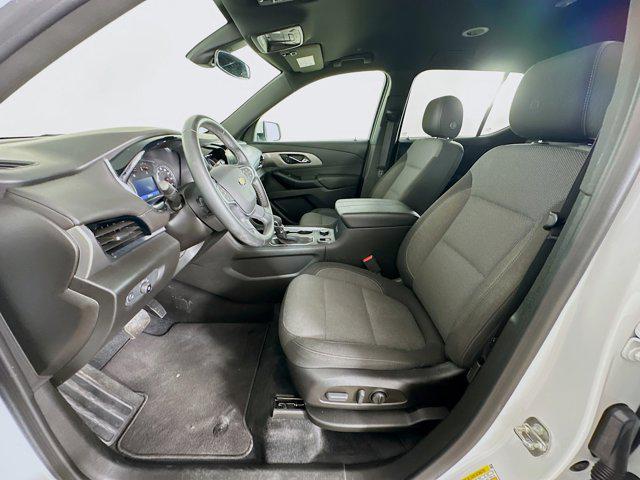 used 2023 Chevrolet Traverse car, priced at $28,996