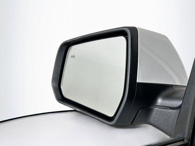 used 2023 Chevrolet Traverse car, priced at $28,996