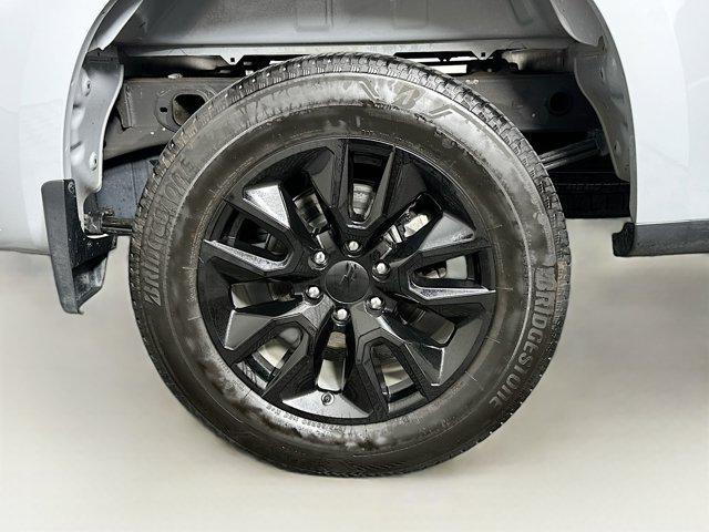 used 2025 Chevrolet Silverado 1500 car, priced at $35,297
