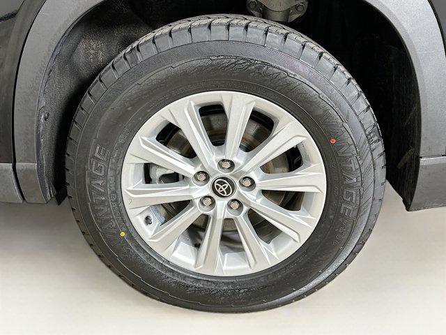 used 2025 Toyota Grand Highlander car, priced at $40,496