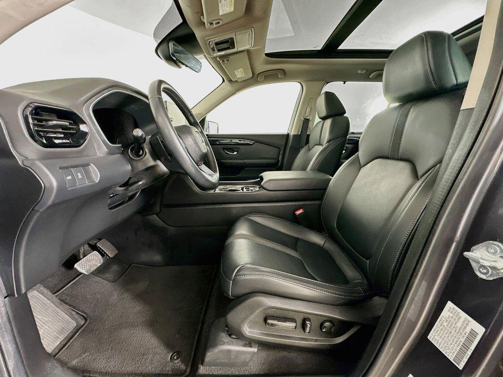 used 2023 Honda Pilot car, priced at $39,695