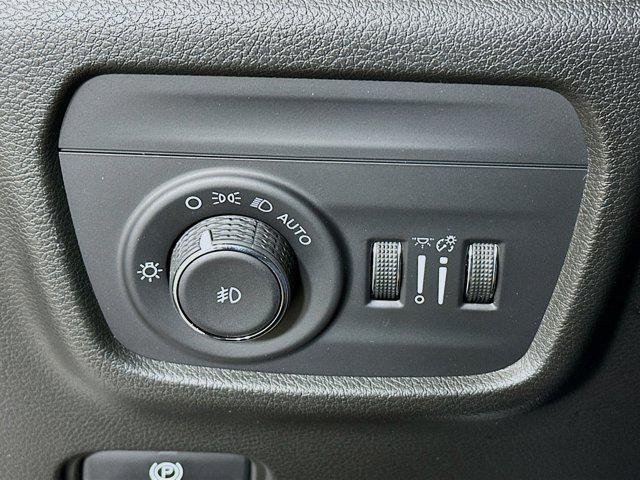 used 2022 Jeep Grand Cherokee car, priced at $28,487