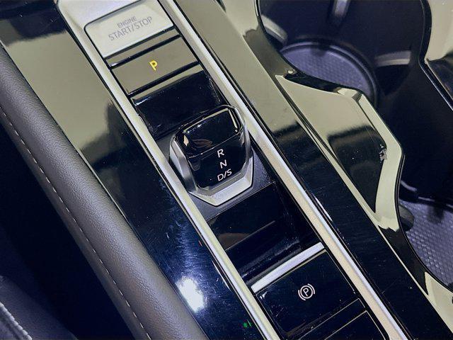 used 2025 Volkswagen Atlas car, priced at $32,186