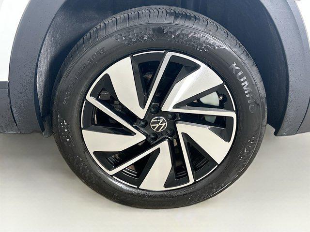 used 2025 Volkswagen Atlas car, priced at $32,186