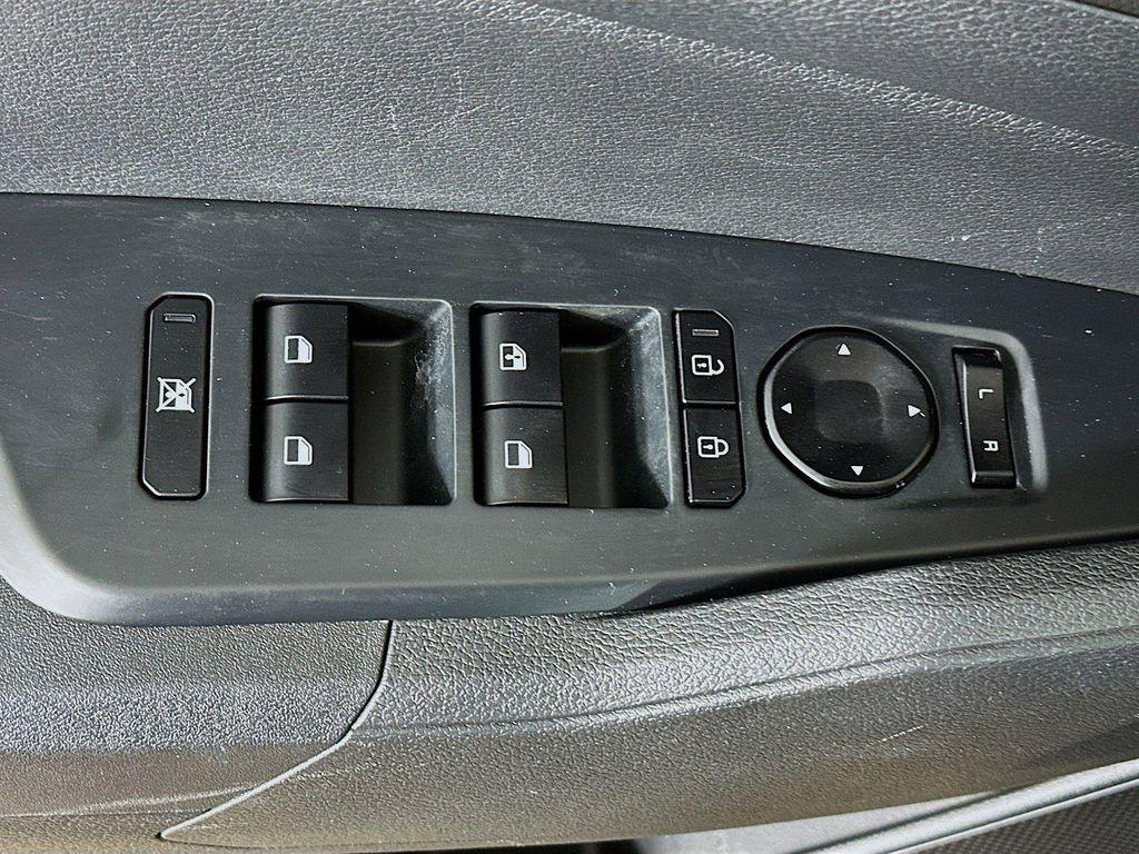 used 2026 Kia Sportage Hybrid car, priced at $26,196