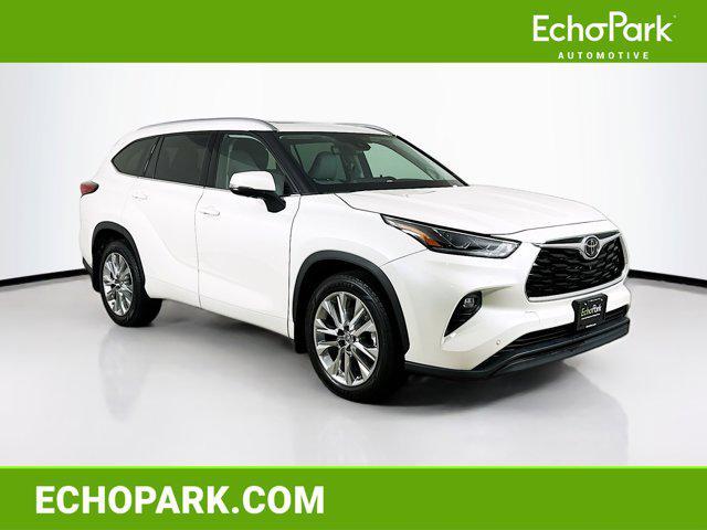 used 2021 Toyota Highlander car, priced at $29,987